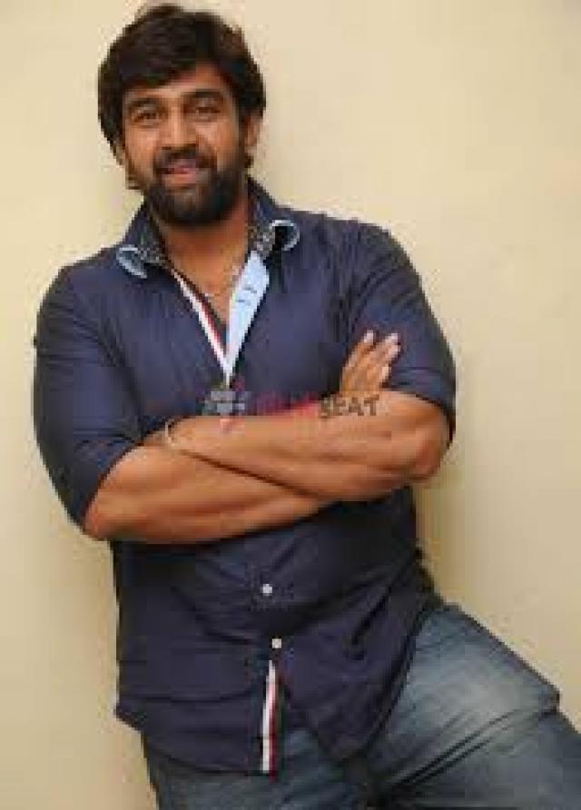 ಕಗ್ಗಲೀಪುರದ ಫಾರ್ಮ್ ಹೌಸ್​ನಲ್ಲಿ ಸಂಜೆ ಚಿರಂಜೀವಿ ಸರ್ಜಾ ಅಂತ್ಯಸಂಸ್ಕಾರ; ಹರಿದುಬರುತ್ತಿರುವ ಜನಸಾಗರ